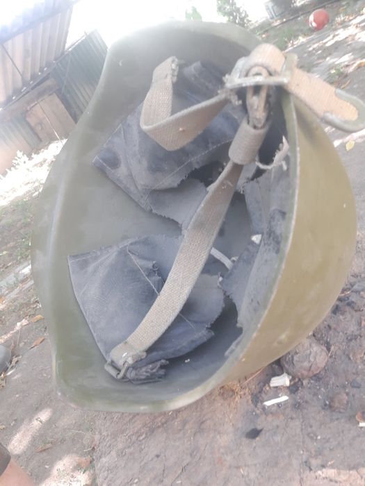 Продам каску железныая