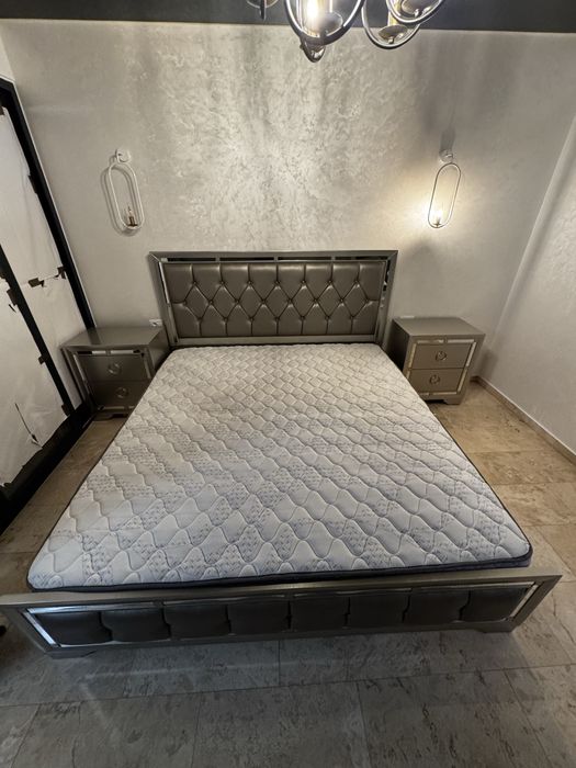 JOLEEN Pat/ Mobexpert, 194x204cm, somieră inclusă + 2 noptiere