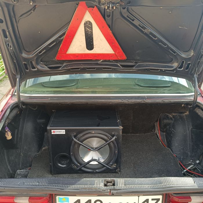 Мерседес.    Е190