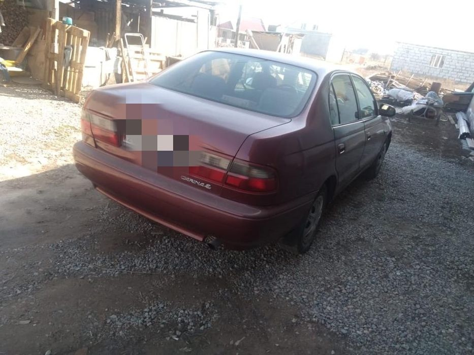 Тойота Карина Е-