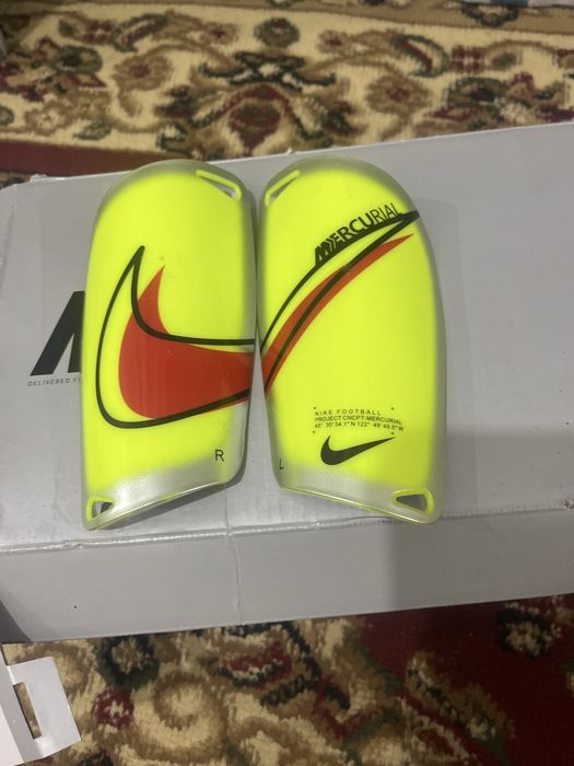Продаю nike air max mds005 щитки в подарок