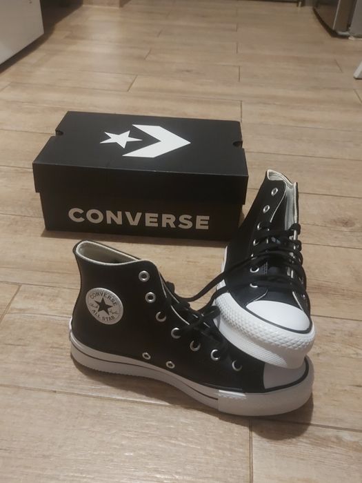 converse negru cu alb