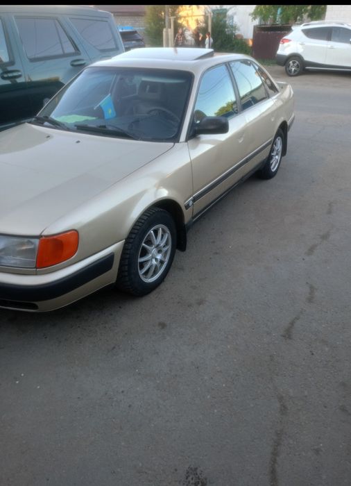 Продам Ауди 100 c4