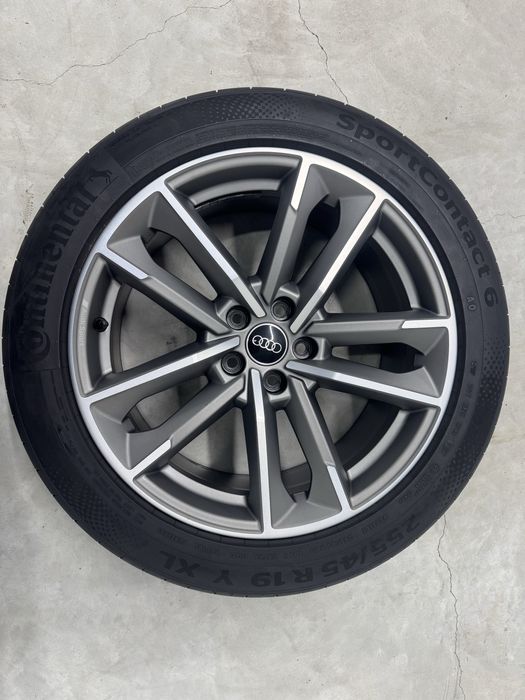 Jante Audi Q3 R19 SQ3 Audi Sport Originale Continetal De vara 90%
