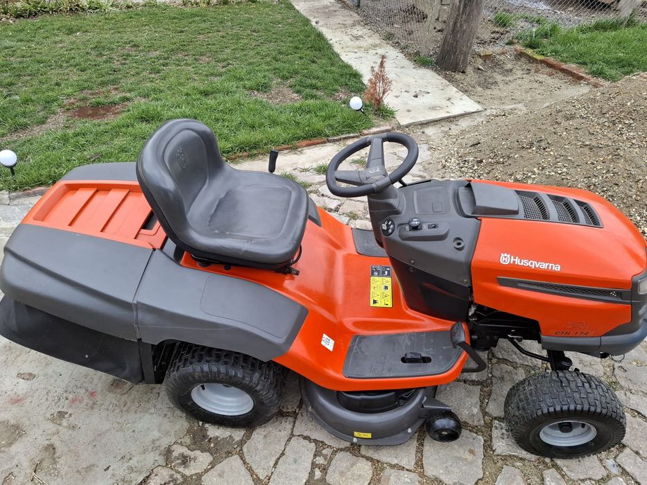 Vand tractoras gazon Husgvarna cth 174 si Ts243