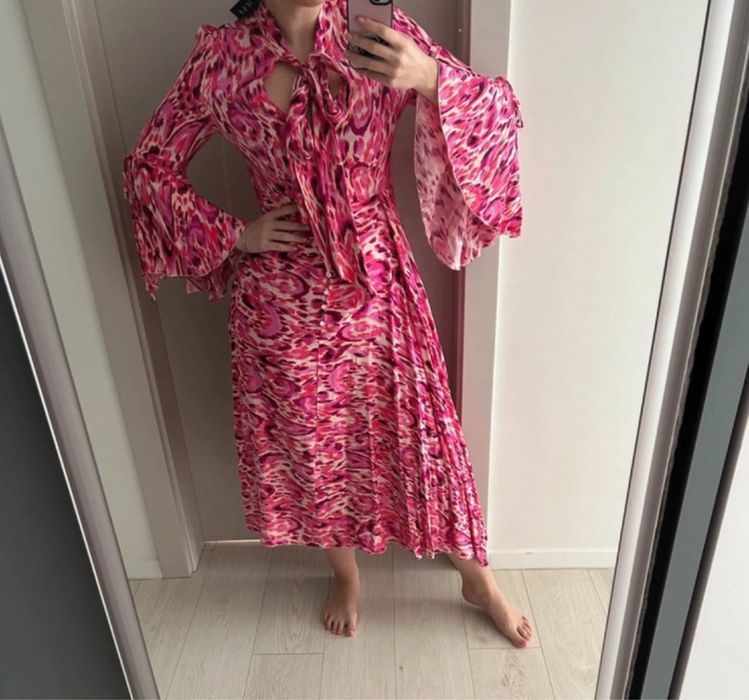 Rochie PerLei cu etichetă