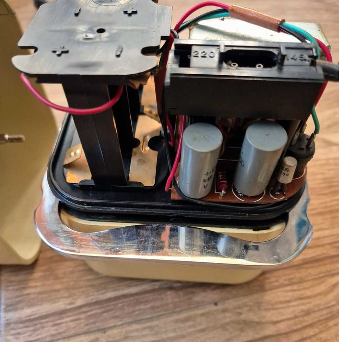 Ретро радио Siemens RK 501 Alpha 2 (Space Age Design) – Колекционерско