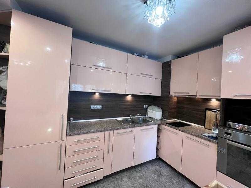 Продаваме тристаен апартамент в Лозенец