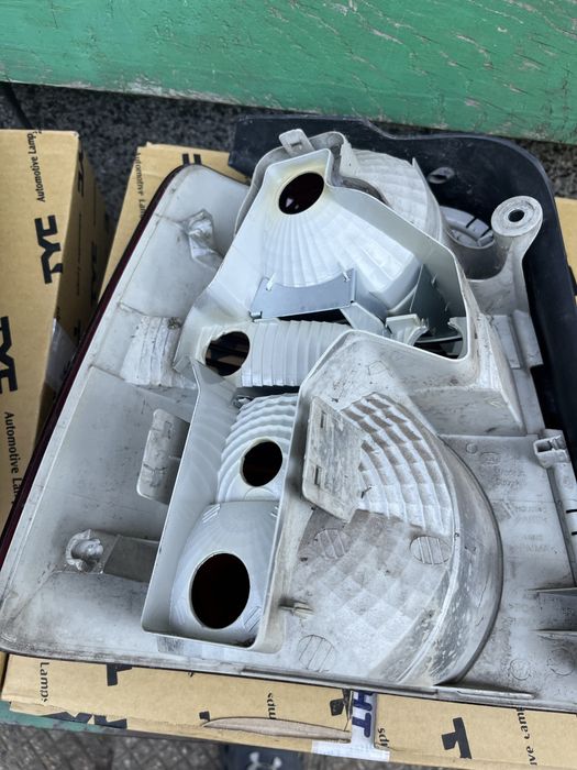 Задни стопове за VW Touran