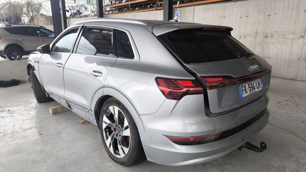 Audi 55 e-tron 300 kw 2019