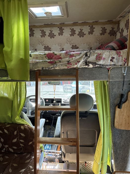 Кемпер Пежо J5