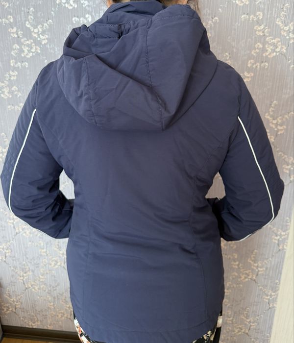 Женская весенняя куртка