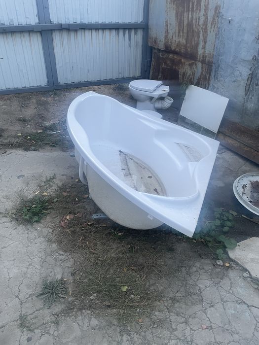 Продам ванна и унитаз б/у