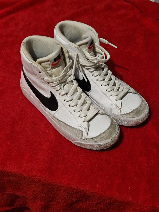 Adidasi Nike  gheata  / bascheti , Nr .36