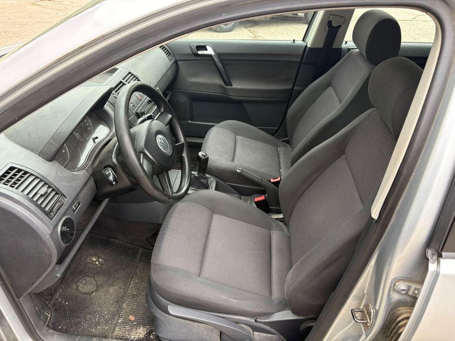 Dezmembrez Volkswagen Polo , an 2005 , 1.4 benzina , 75 cp , cod motor BKY