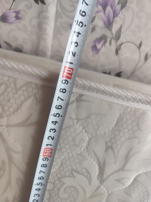 Кровать (очень прочная)