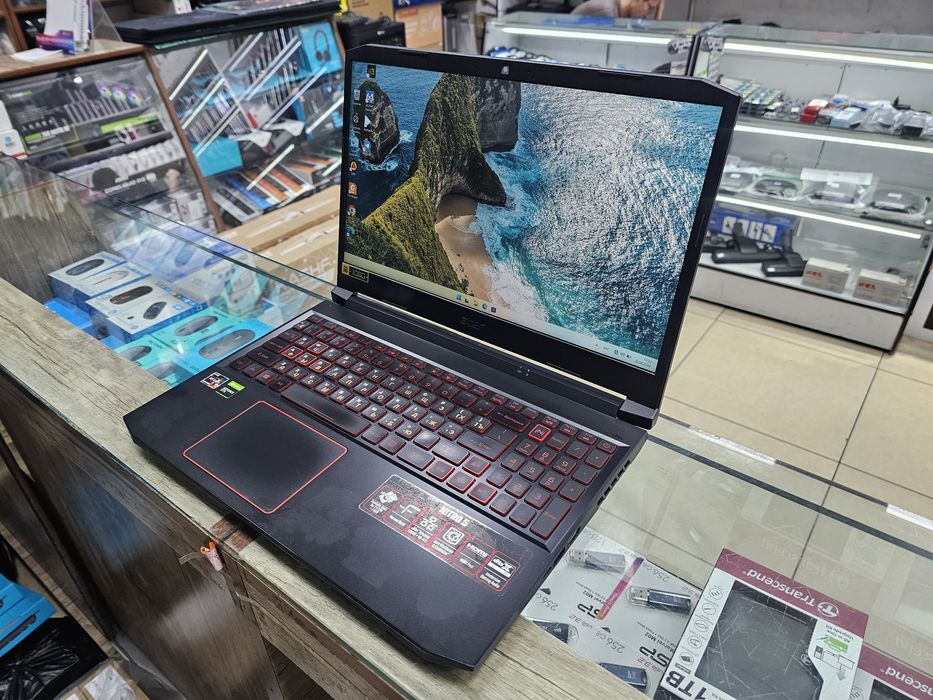 Acer Nitro 5 Ryzen 7 + GTX 1650ti