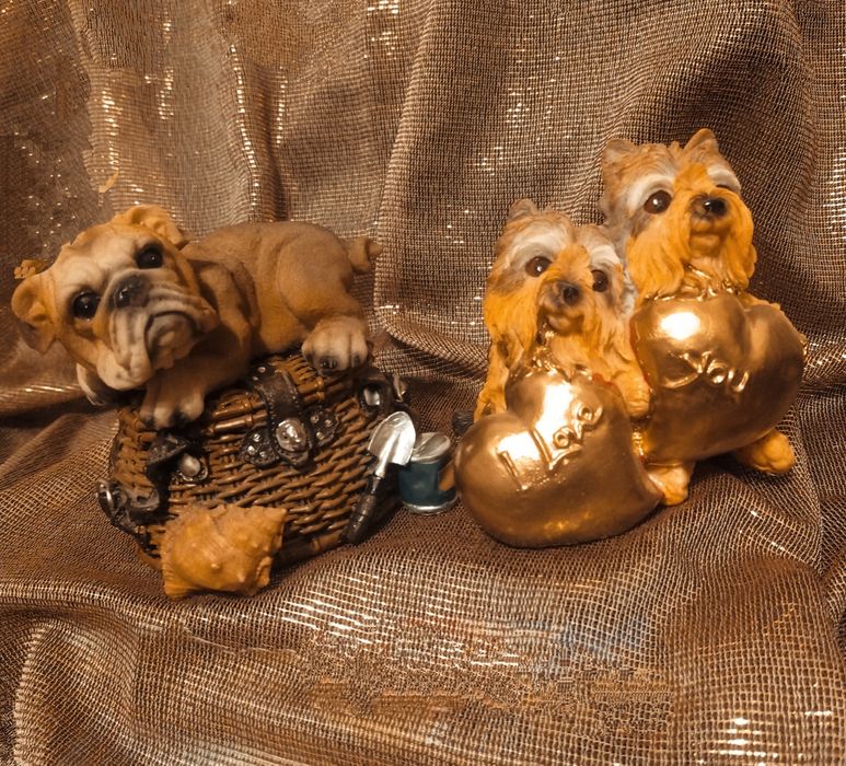 Красивые две копилки с собачками. Новые,.