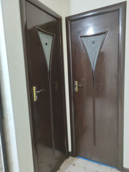 Лакталған есіктер