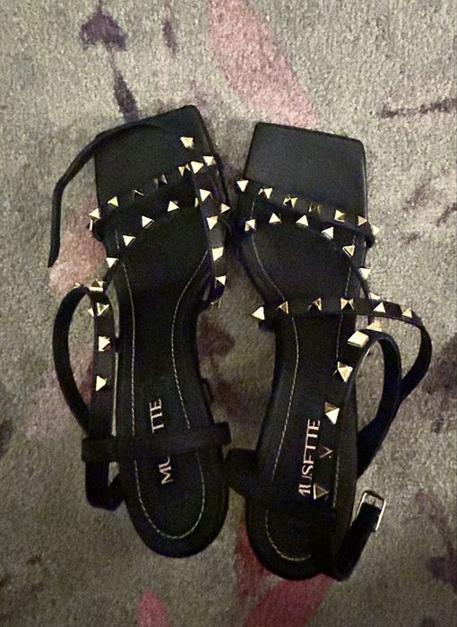 Sandale musette din piele cu tinte 39