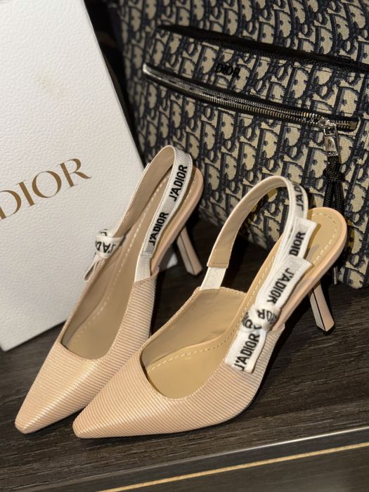 Обувки на ток Dior