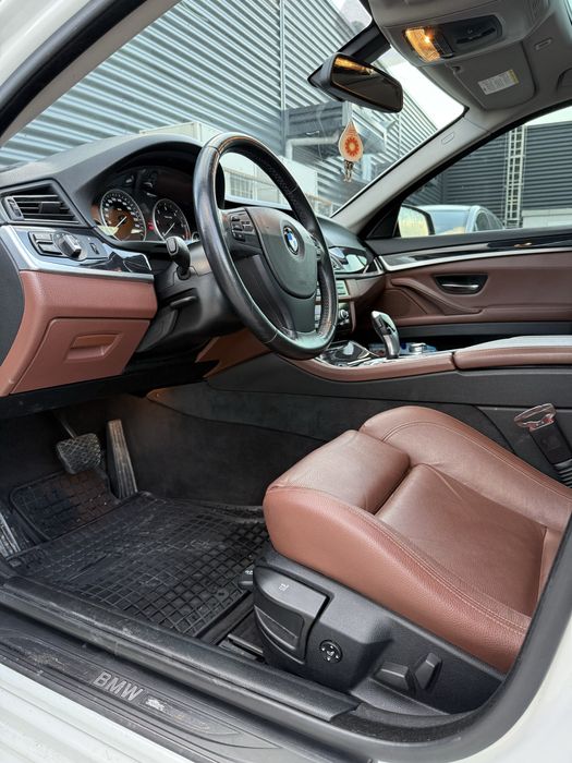 BMW Seria 5 520d F11