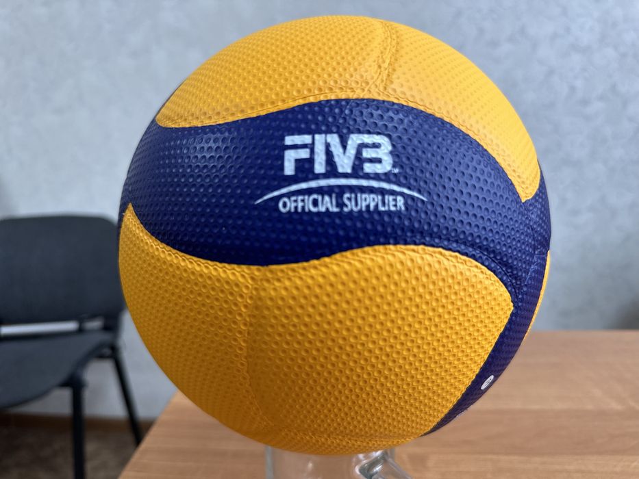 Мяч волейбольный MIKASA V200W