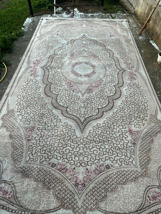 Продам ковёр состояние идеальное две штуки