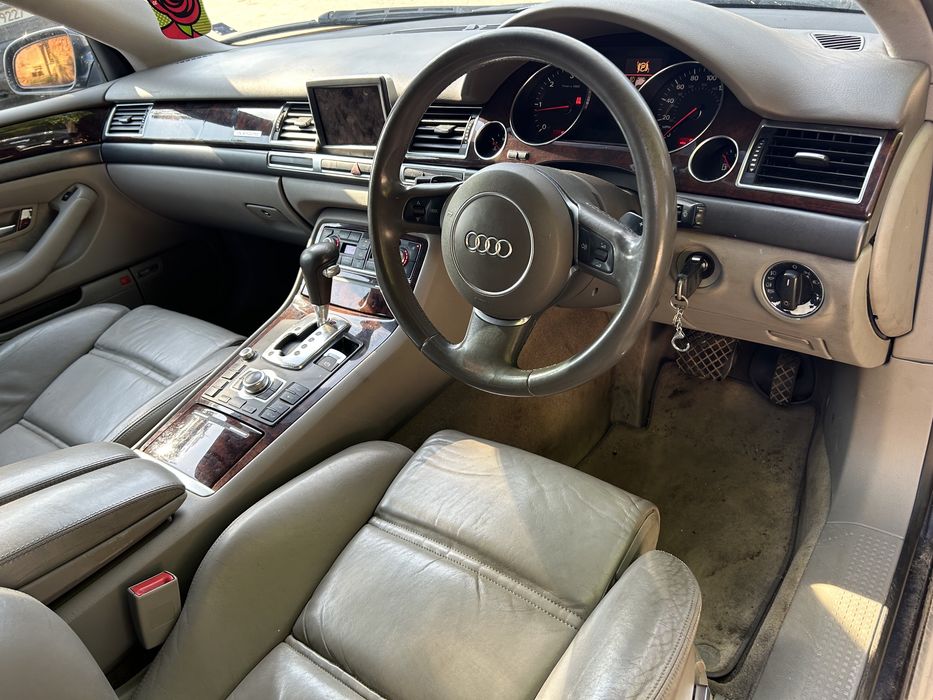 Ауди а8 д3 3,0тди 233кс на части/Audi a8 3,0tdi na chasti