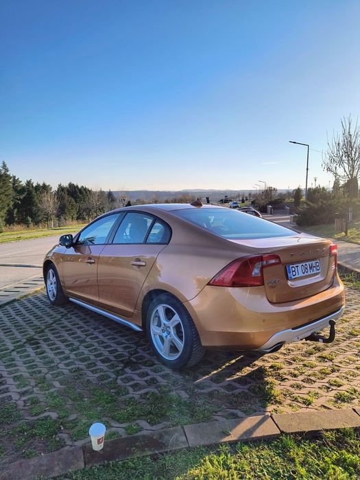 Volvo S60 R Design an 2011 2.0 automat 5 pistoane
