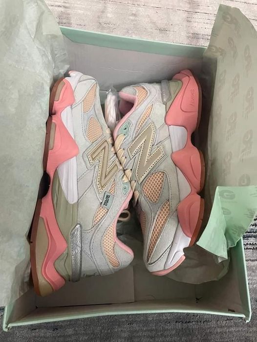 Продам новые кроссовки 40 размер