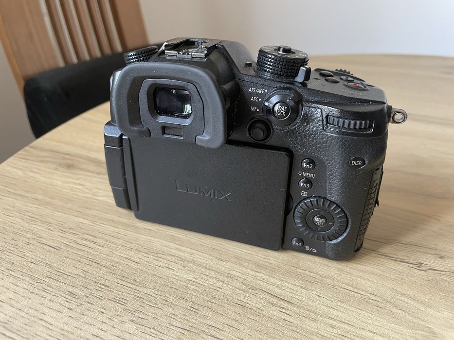 Panasonic Gh5 + 12-60mm f2.8-4