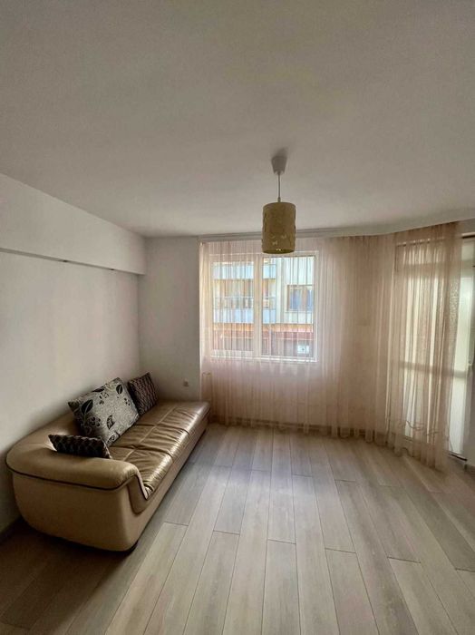 Дава се под наем Тристаен апартамент в Пловдив, Център - 95 кв.м за 425 € - Снимка #4