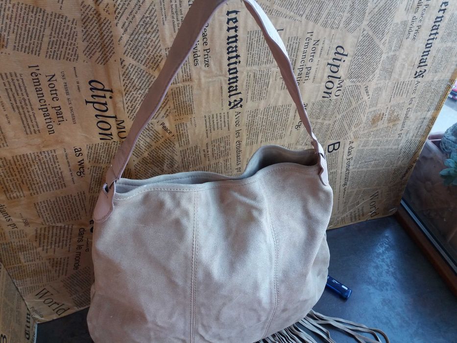 дамска чанта,велурена торба с ресни-естествен велур,кожа