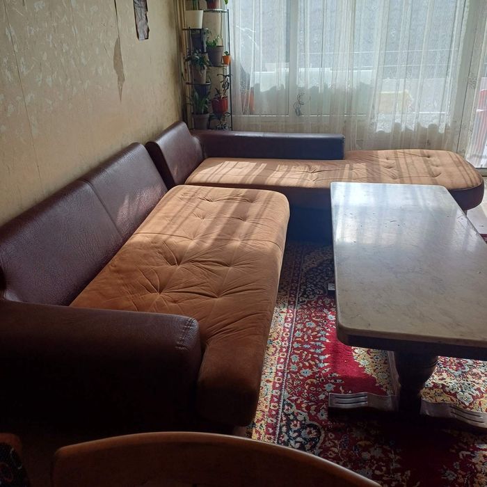 Използвана холна гарнитура