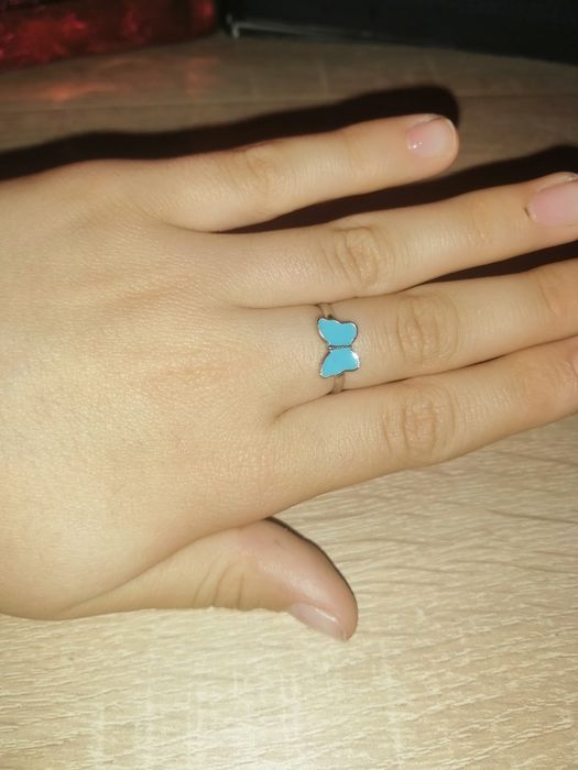 Lantic alb negru si inel cu fluturas albastru!