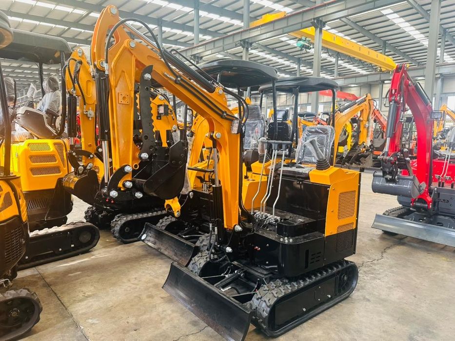 Miniexcavatoare TCME diesel 3 cilindri LAIDONG E5 sau KUBOTA NOI