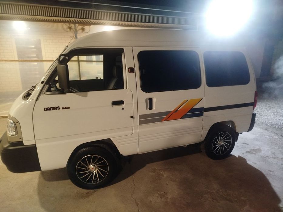 Damas delux.         .