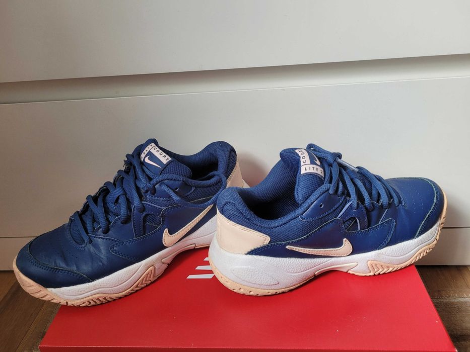Adidasi nike dama