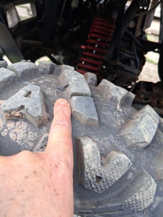 Vând ateveu Adly 320cc anul  fabricație  2015 numere valabile 3 luni