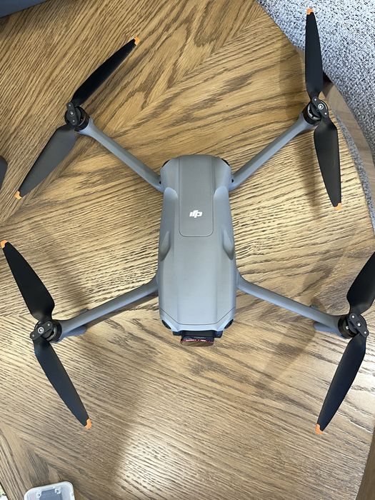 Дрон DJI Air 3 Fly More Combo  (DJI RC 2)