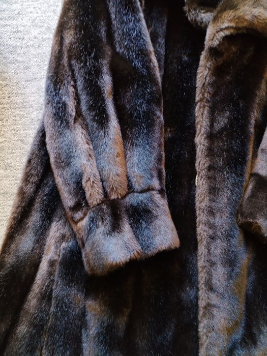 Blană naturală lungă maro