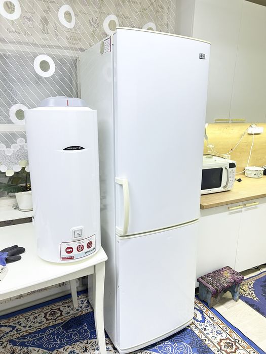 Продам Холодильник LG