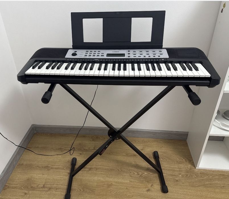 Синтезатор YAMAHA psr E283