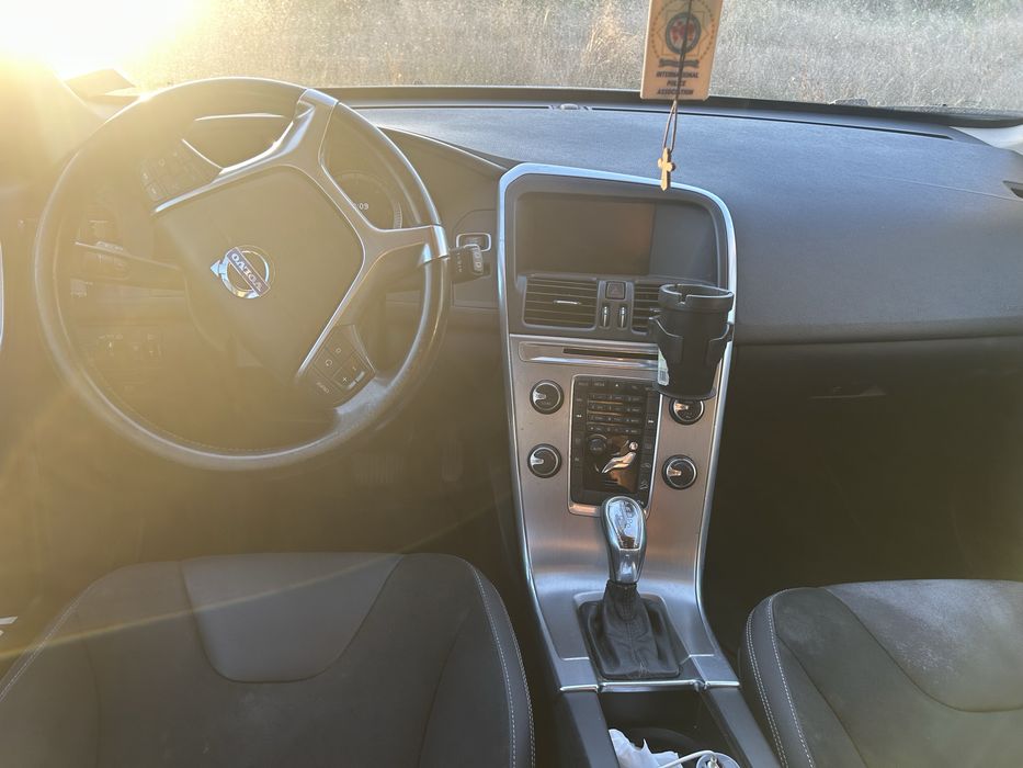 Volvo XC60 2.4 D5 AWD 215 cai