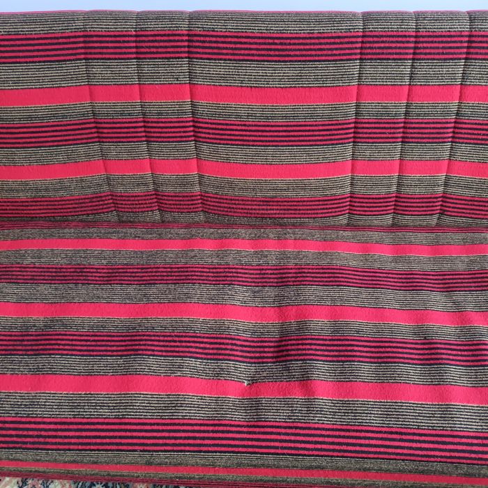 Диван с функция сън