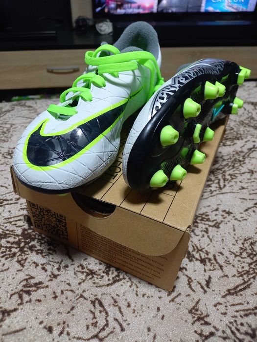 Футболни бутонки Nike номер 33,5,стелка 21см