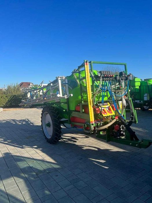 Masina erbicidat tractata marca Koutsikos model 2500/18 m - calculator