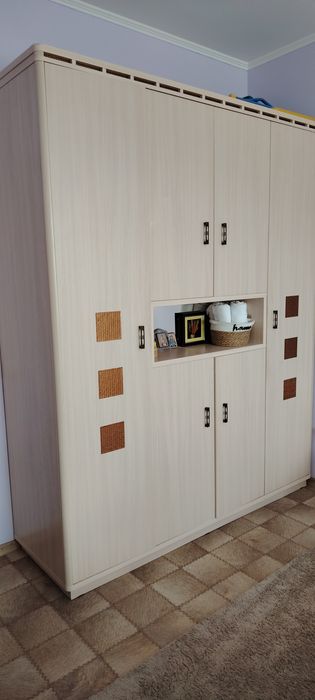 Продам спальный гарнитур