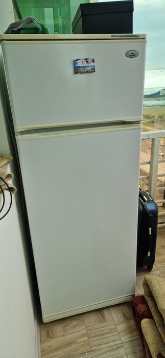 Отдам не работающий холодильник